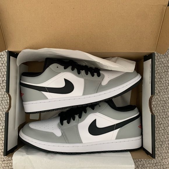 AJ1 Low Smoke Grey